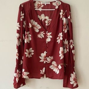 Cupcakes and Cashmere floral blouse SIZE LARGE